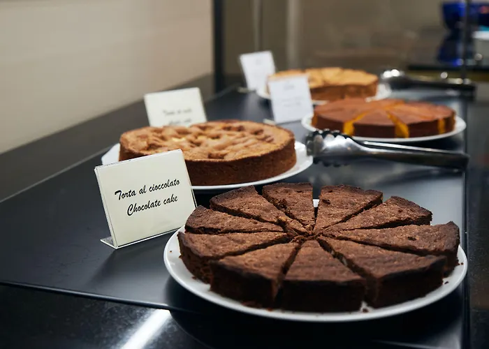 Poledrini Отель