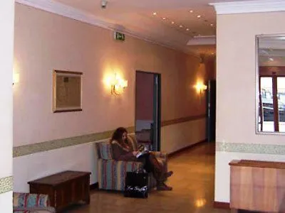 Отель Poledrini